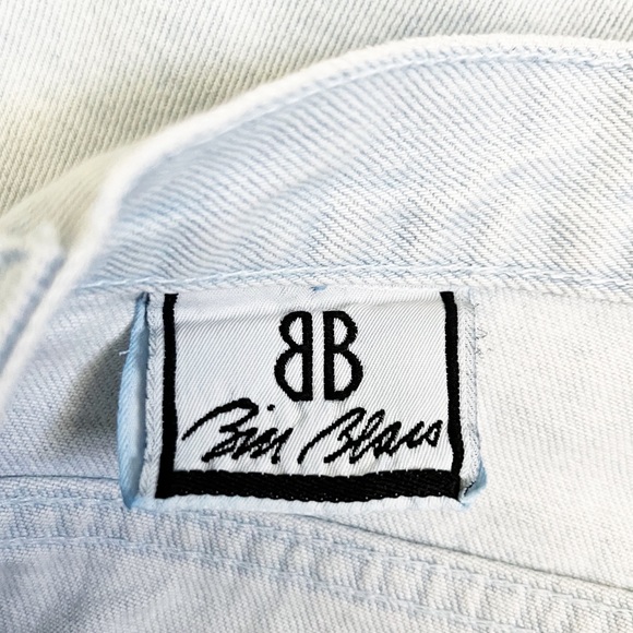 Vintage Bill Blass Light Wash Jean Shorts - Picture 3 of 4